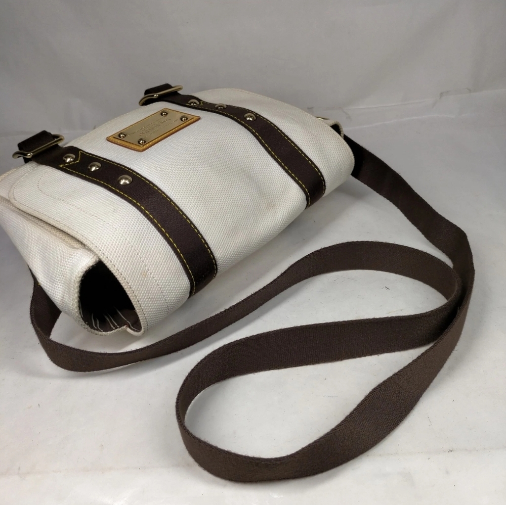 LOUIS VUITTON Antigua Besace PM
Messenger White - Picture 5 of 15